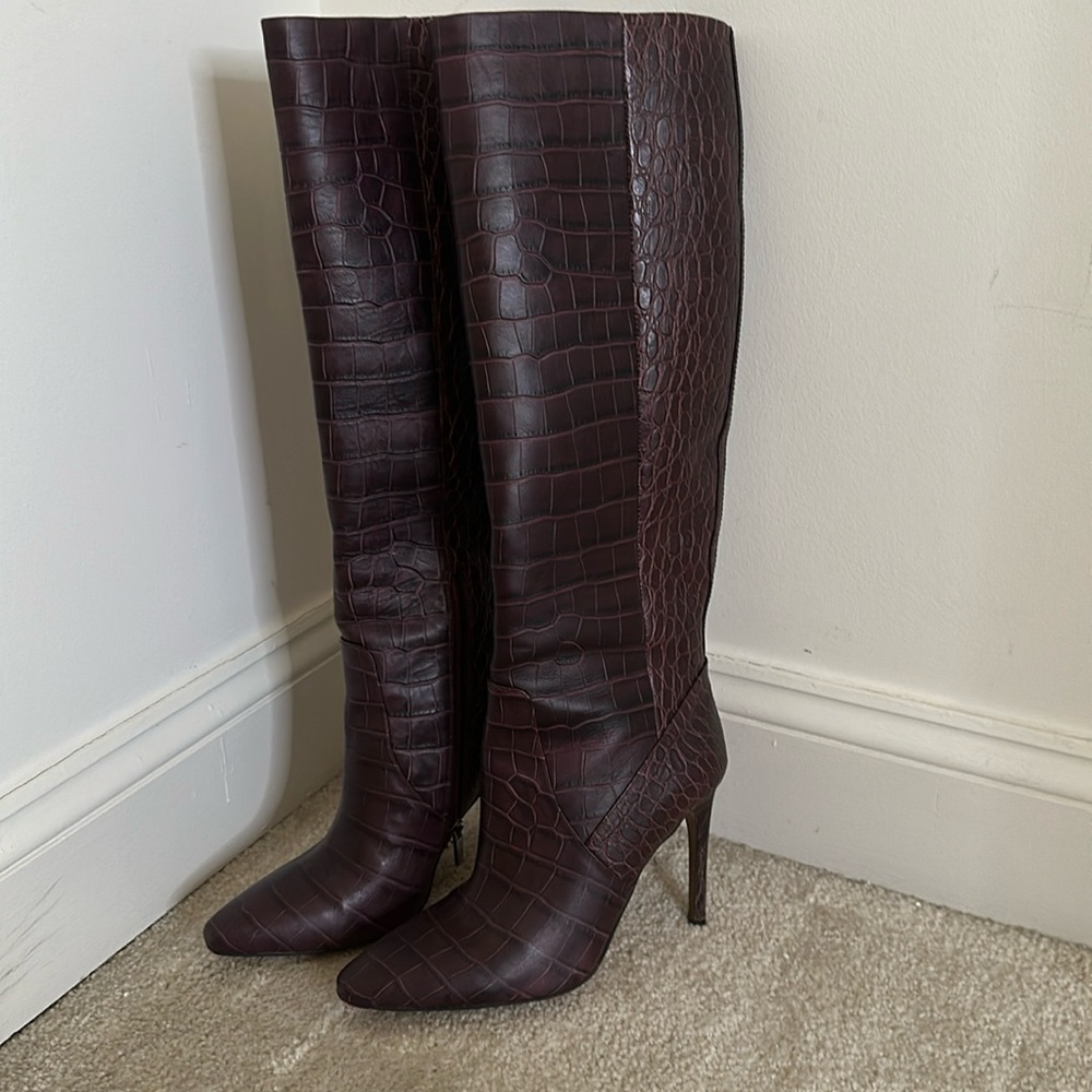 SOLD://Vince Camuto knee boots